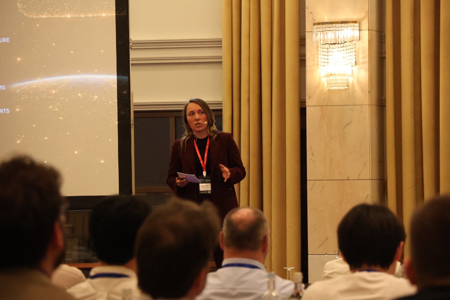 Janine Bubner delivering her keynote in Stuttgart